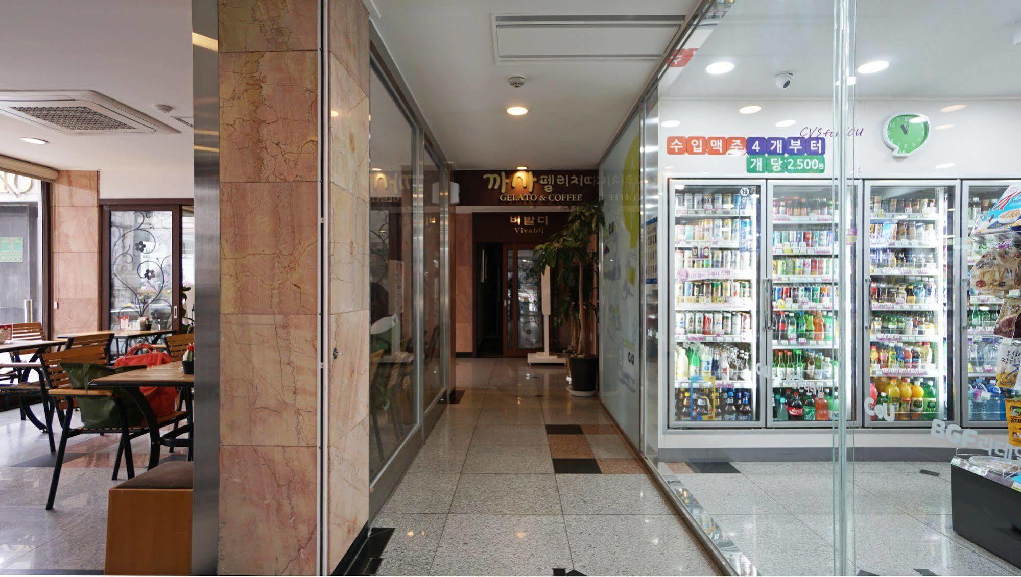 โรงแรม Insadong Crown โซล
