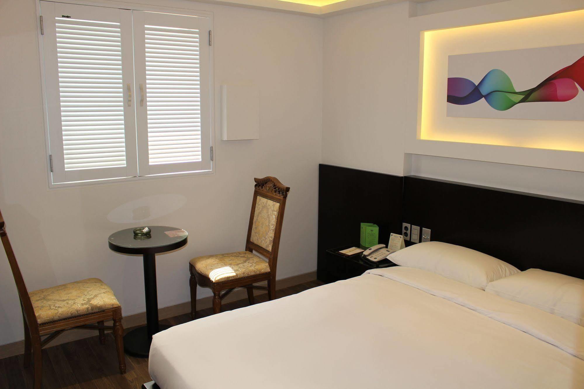 Insadong Crown โรงแรม 3*