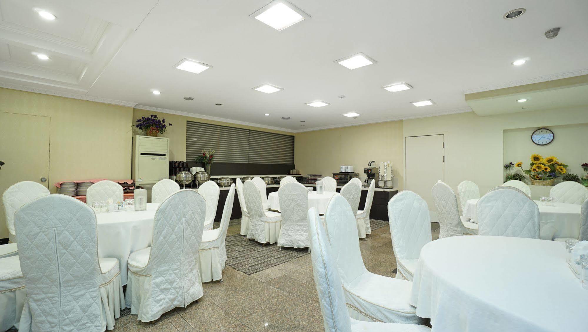 Insadong Crown โรงแรม